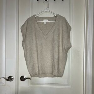 H&M Size XL Beige V-Neck Sleeveless Knit Sweater Vest